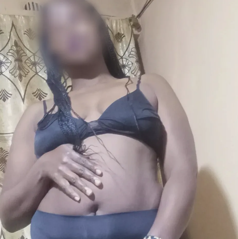Aina, 32 años